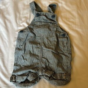 Gap stripe shortalls